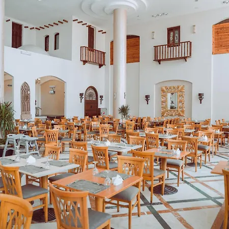 Nubian Island, Families And Couples Only